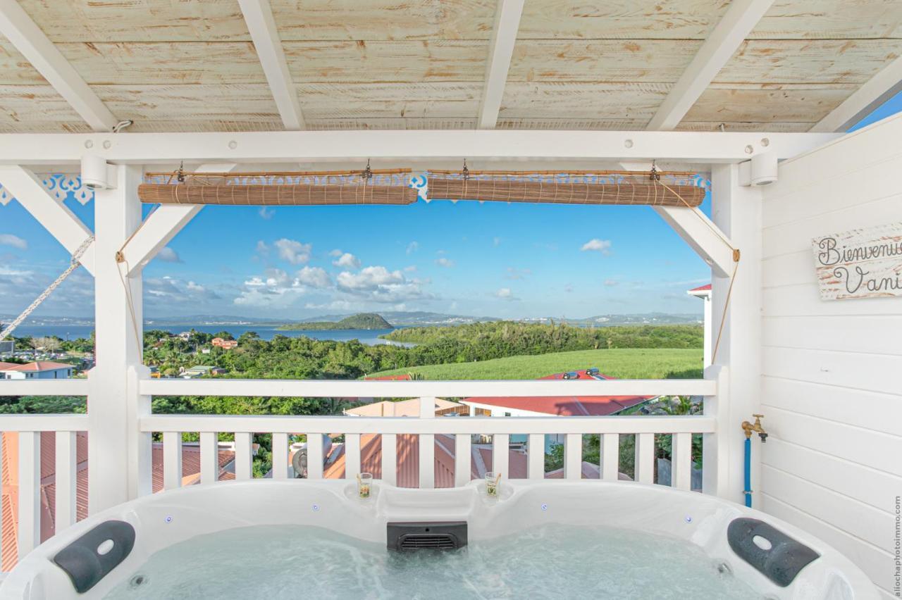 Bungalow Vanille Pacane Vue Mer avec Spa Privé Les Trois-Ilets Esterno foto