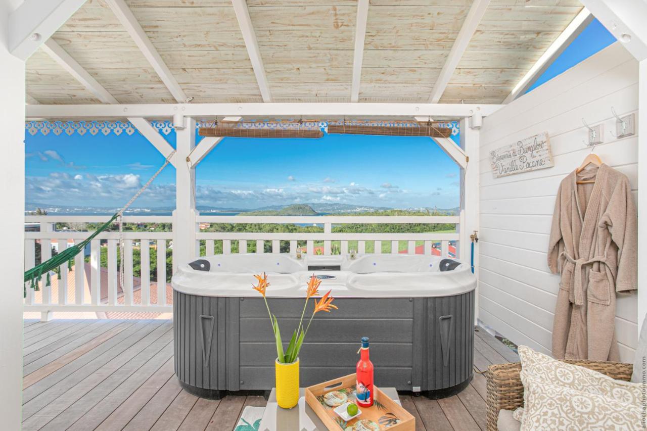 Bungalow Vanille Pacane Vue Mer avec Spa Privé Les Trois-Ilets Esterno foto