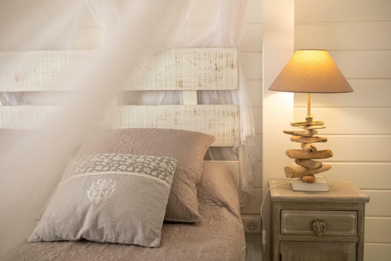 Bungalow Vanille Pacane Vue Mer avec Spa Privé Les Trois-Ilets Esterno foto